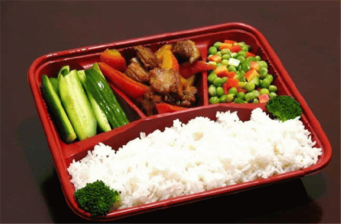 快餐文化日常化 塑料饭盒安全吗